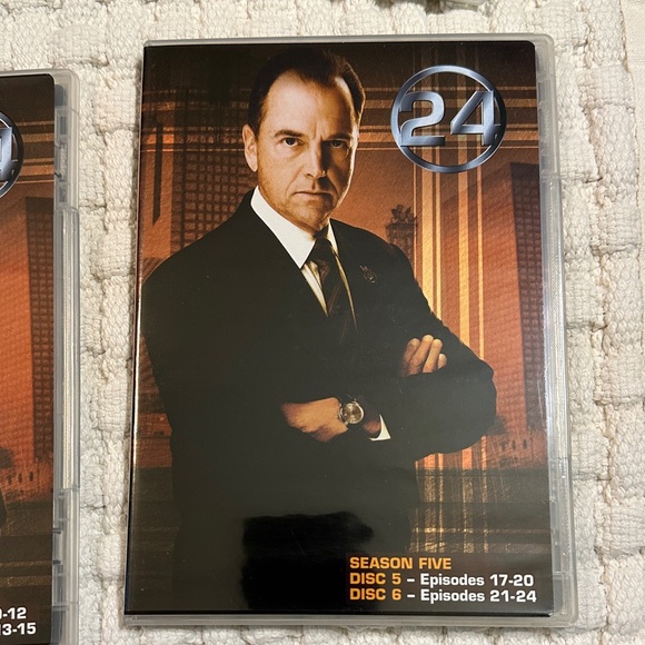 24 Season 5: 7 DVD Collector’s Edition Box Set + Sealed Bonus Disc - Picture 6 of 14